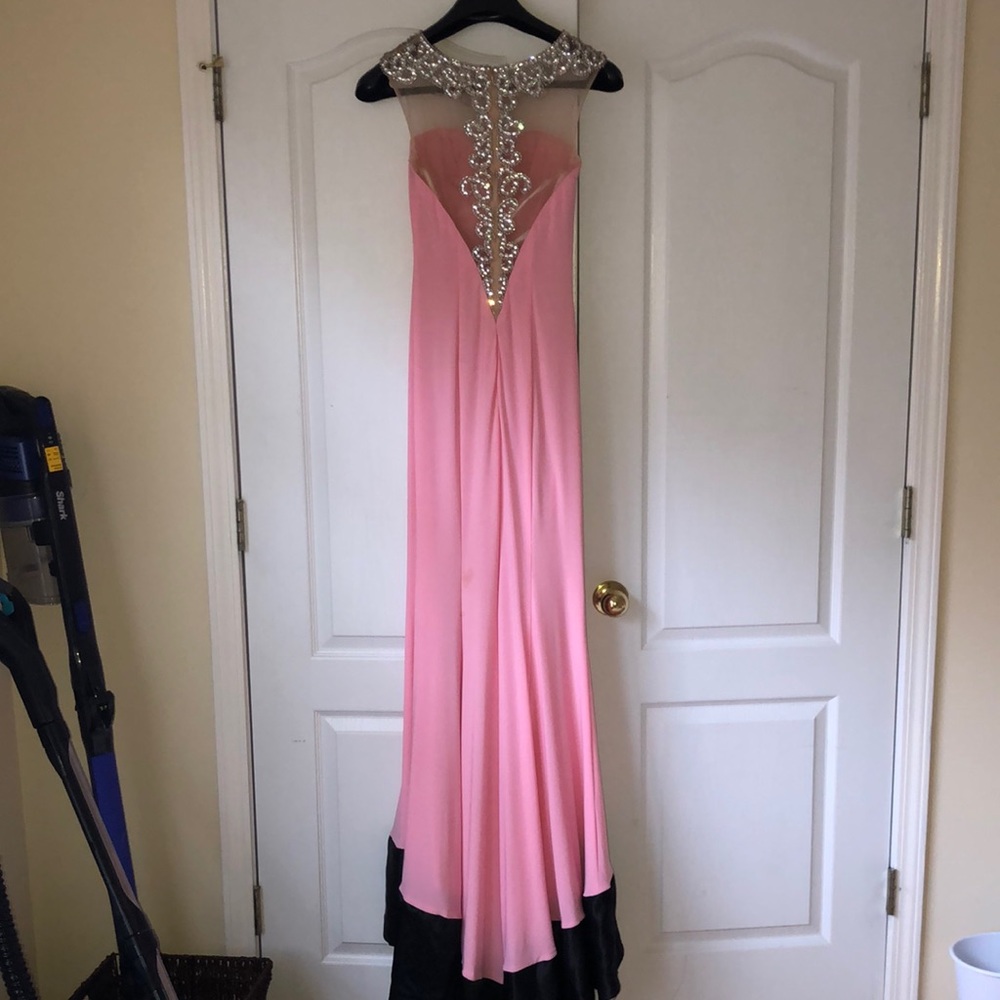 PROM DRESS!! It’s in good condition.